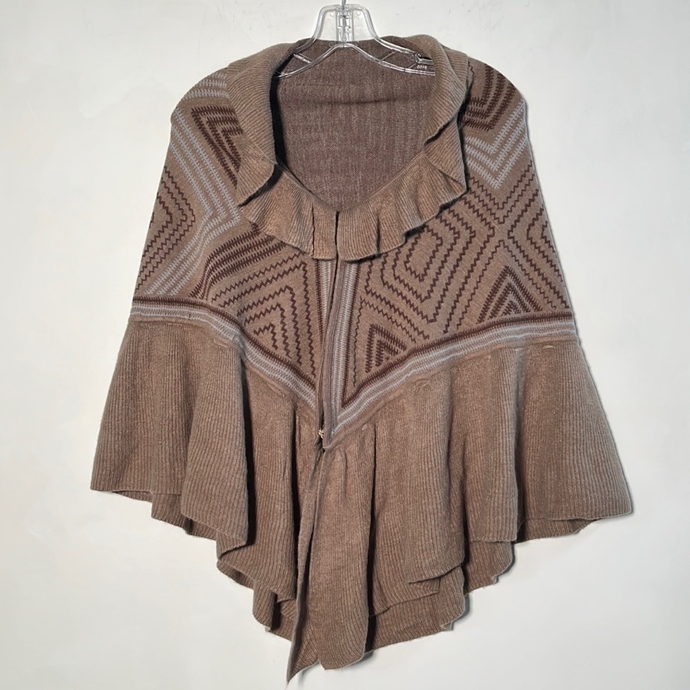 BOHO KNIT RUFFLE CAPE Ruffle Geometric Design City/Cottage Brown/Taupe Cape XS